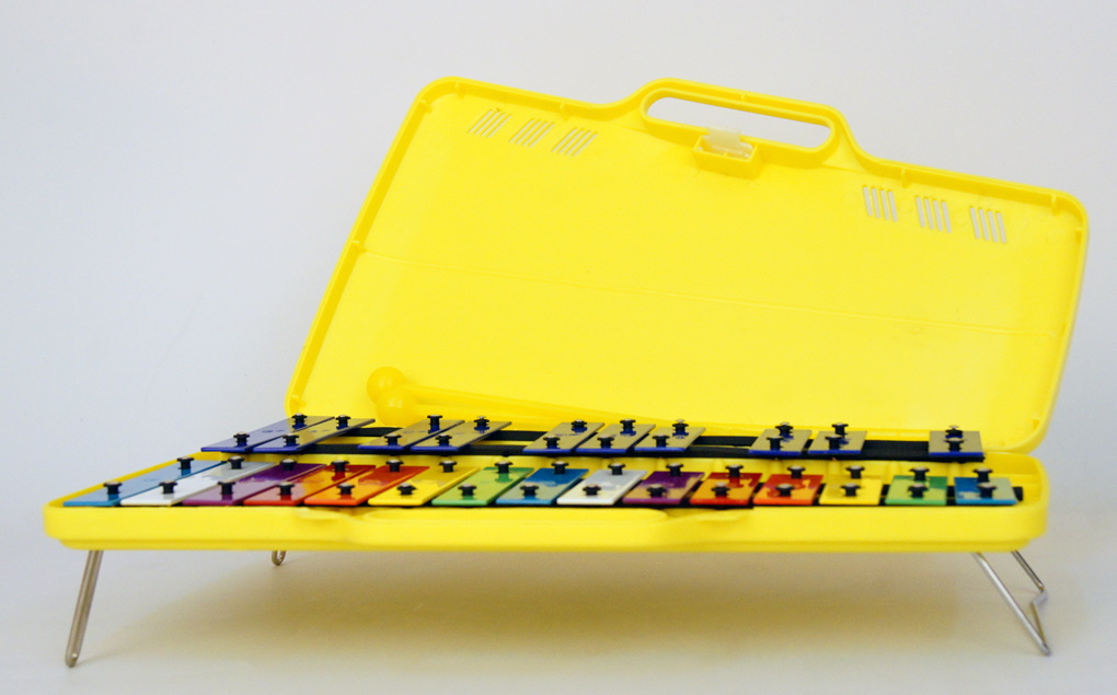 картинка  Металлофон 25 брусков, цветной чемоданчик Lutner, FLT-TL25S от магазина ДетсадЯр