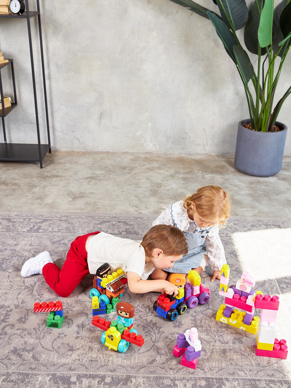 картинка Конструктор пластиковый Пожарная часть 35 деталей Baby Blocks, 03907, Десятое Королевство  от магазина ДетсадЯр