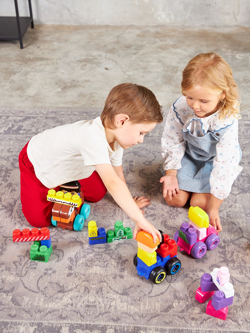 картинка Конструктор пластиковый Пожарная часть 35 деталей Baby Blocks, 03907, Десятое Королевство  от магазина ДетсадЯр