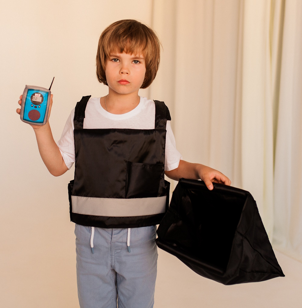 картинка Костюм детский профессия: Инкассатор (накидка + рация + сумка), МВ от магазина ДетсадЯр